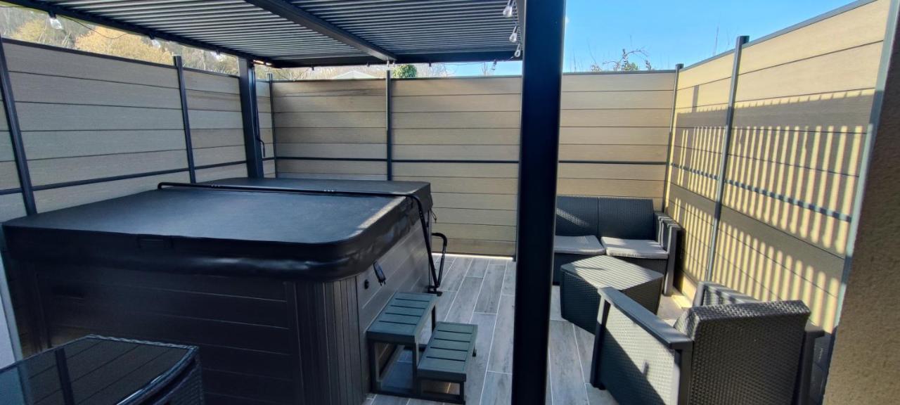 La Kaz Rhumantique Sauna And Spa Privatif La Rivière-Saint-Sauveur Eksteriør bilde