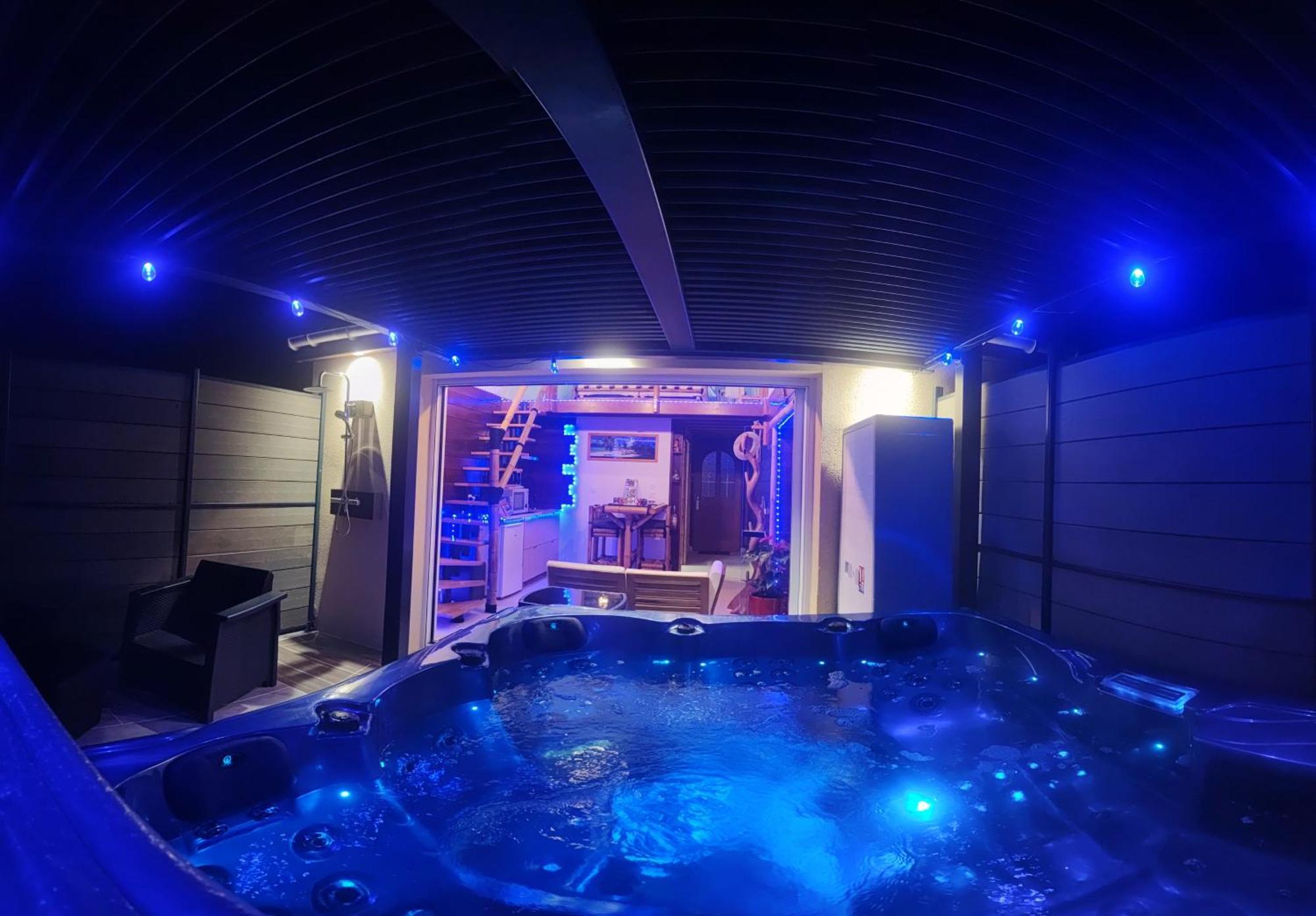 La Kaz Rhumantique Sauna And Spa Privatif La Rivière-Saint-Sauveur Eksteriør bilde